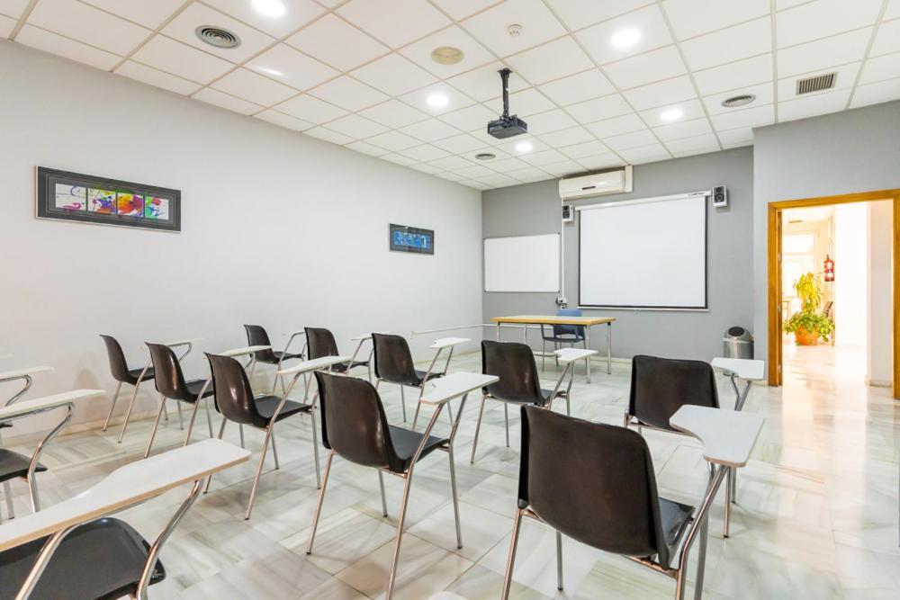 Inturjoven Hostel *
